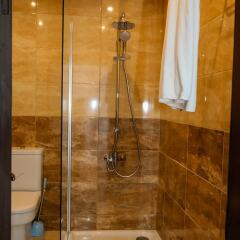 Riviera Taouyah Hotel in Conakry, Guinea from 105$, photos, reviews - zenhotels.com bathroom photo 3