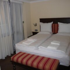 Отель Park Hotel Izvorite Болгария, Сливен - отзывы, цены и фото номеров - забронировать отель Park Hotel Izvorite онлайн комната для гостей