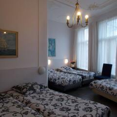 Отель Family Hotel Kooyk Нидерланды, Амстердам - 1 отзыв об отеле, цены и фото номеров - забронировать отель Family Hotel Kooyk онлайн комната для гостей фото 3