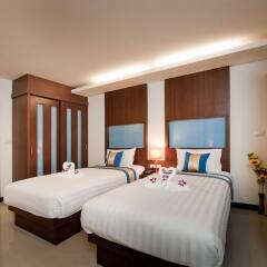 Отель Blue Sky Patong сейф в номере