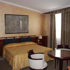 Jolly Aretusa Palace Hotel Сиракуза комната для гостей