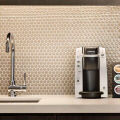 Отель Quality Suites Toronto Airport Канада, Торонто - отзывы, цены и фото номеров - забронировать отель Quality Suites Toronto Airport онлайн сейф в номере