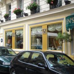 Отель Queens Hotel Франция, Париж - отзывы, цены и фото номеров - забронировать отель Queens Hotel онлайн парковка