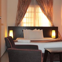 Отель Lakeem Suites Adebola комната для гостей фото 2