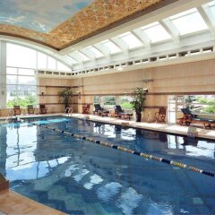 Radisson Blu Plaza Xing Guo Hotel бассейн