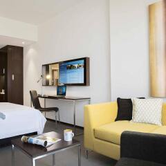 Отель Centro Waha by Rotana комната для гостей фото 3
