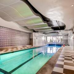 Отель Global Luxury Suites at Dupont Circle бассейн