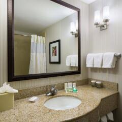 Отель Hilton Garden Inn Queens/JFK Airport США, Нью-Йорк - 1 отзыв об отеле, цены и фото номеров - забронировать отель Hilton Garden Inn Queens/JFK Airport онлайн ванная