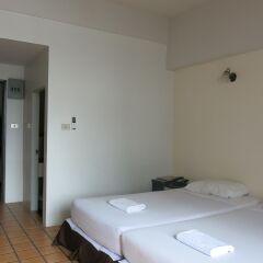 Rome Place Hotel бассейн