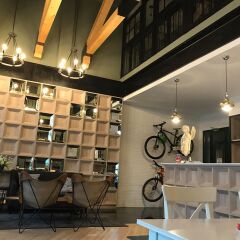 Travel Light Hostel Pattaya интерьер отеля