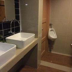 Отель Siam Host Ratchadaphisek - Mrt Ladprao Бангкок ванная