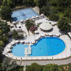 Hilton Istanbul Bosphorus Турция, Стамбул - 5 отзывов об отеле, цены и фото номеров - забронировать отель Hilton Istanbul Bosphorus онлайн бассейн фото 2