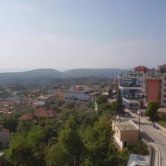 Отель Grand Hotel Kruja Албания, Kruje - отзывы, цены и фото номеров - забронировать отель Grand Hotel Kruja онлайн балкон