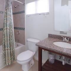 Отель Je Suis Content, Silver Sands 3BR ванная