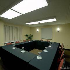 Отель Red Roof Inn PLUS+ Miami Airport