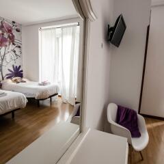 Отель Hostal Vazquez De Mella Испания, Мадрид - отзывы, цены и фото номеров - забронировать отель Hostal Vazquez De Mella онлайн комната для гостей фото 3