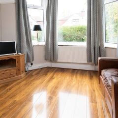 Отель Family Friendly and Spacious House in Fallowfield удобства в номере