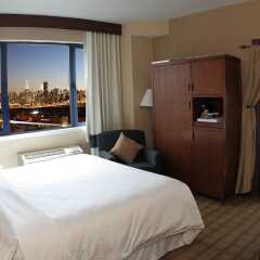 Отель Four Points by Sheraton Long Island City комната для гостей фото 4