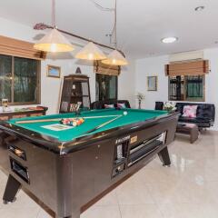 Отель Baan Kanittha - 6 Bedrooms GT Pool Villa гостиничный бар