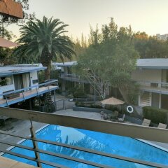 Отель Highland Gardens Hotel США, Лос-Анджелес - отзывы, цены и фото номеров - забронировать отель Highland Gardens Hotel онлайн приотельная территория фото 2