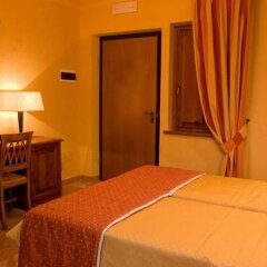 Hotel Ristorante La Fattoria Сполето удобства в номере фото 2