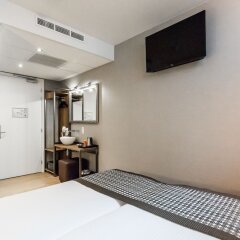 Отель Melrose Hotel Нидерланды, Амстердам - отзывы, цены и фото номеров - забронировать отель Melrose Hotel онлайн удобства в номере фото 2