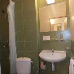 Отель Olimpia Supersnab Hotel Болгария, Балчик - отзывы, цены и фото номеров - забронировать отель Olimpia Supersnab Hotel онлайн ванная фото 2