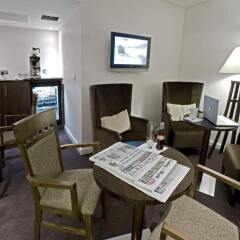 Mercure Newbury West Grange Hotel интерьер отеля