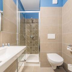 Отель Atlas City Hotel Венгрия, Будапешт - 6 отзывов об отеле, цены и фото номеров - забронировать отель Atlas City Hotel онлайн ванная фото 2