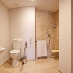 Holiday Inn Gebze - Istanbul Asia Турция, Гебзе - отзывы, цены и фото номеров - забронировать отель Holiday Inn Gebze - Istanbul Asia онлайн ванная фото 2
