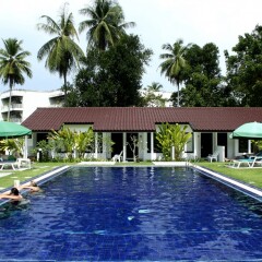Отель Nai Yang Beach Resort & Spa бассейн фото 3