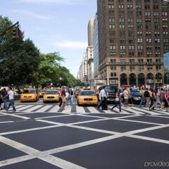 Отель Courtyard by Marriott New York Manhattan/Chelsea городской автобус