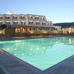 Yiannaki Hotel бассейн
