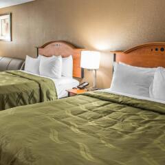 Отель Quality Inn & Suites Колумбус комната для гостей фото 2