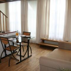 Апартаменты The Levante Laudon Apartments комната для гостей фото 2