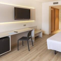 Hotel Port Alicante удобства в номере