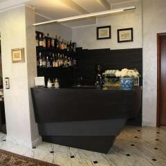 Hotel Iris гостиничный бар