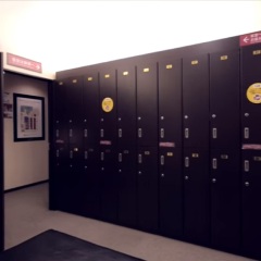 Resort Capsule Hotel Well Cabin Fukuoka Nakasu (Male Only) Фукуока сейф в номере