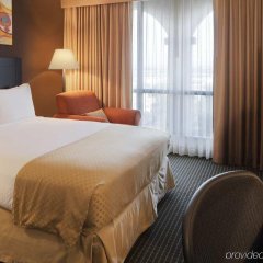 Отель DoubleTree by Hilton Dallas - Market Center США, Даллас - отзывы, цены и фото номеров - забронировать отель DoubleTree by Hilton Dallas - Market Center онлайн комната для гостей фото 3