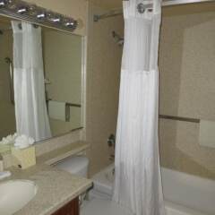 Отель GetAways at Jockey Club США, Лас-Вегас - отзывы, цены и фото номеров - забронировать отель GetAways at Jockey Club онлайн ванная