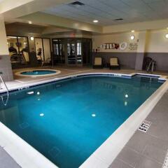 Отель Hampton Inn & Suites Columbus/University Area бассейн фото 2