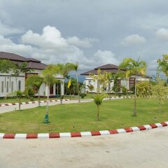The Golden Lake Hotel пляж