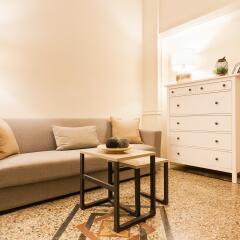 Апартаменты Monastiraki Apartments By Livin Urbban Афины комната для гостей фото 2
