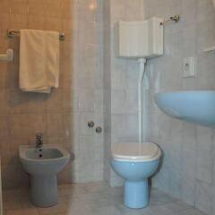 Hotel Mondial Римини ванная фото 2