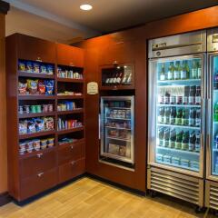 Отель Fairfield Inn & Suites by Marriott Columbus OSU США, Колумбус - отзывы, цены и фото номеров - забронировать отель Fairfield Inn & Suites by Marriott Columbus OSU онлайн питание фото 3