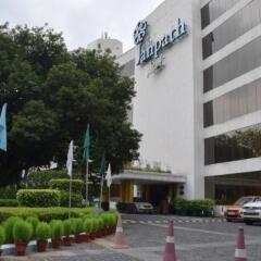 The Janpath Hotel парковка