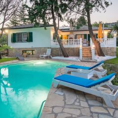 Отель Villa Euphoria бассейн фото 3