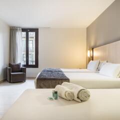 Hotel ILUNION Almirante Барселона комната для гостей фото 5