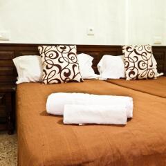 Отель Hostal Flores удобства в номере