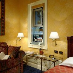 Отель Art Hotel Orologio Италия, Болонья - отзывы, цены и фото номеров - забронировать отель Art Hotel Orologio онлайн удобства в номере